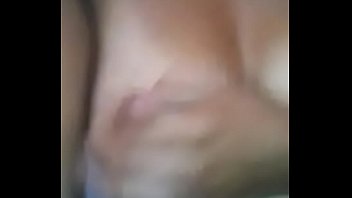 Le gusta mandarme videos