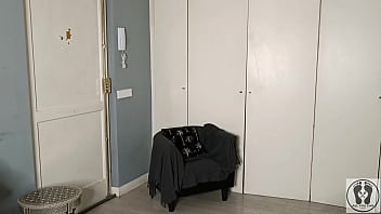 House burglar buttcrack was electrocuted in the chair