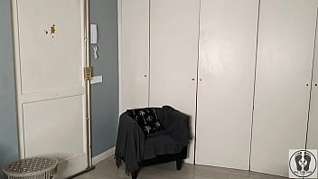 House burglar buttcrack was electrocuted in the chair