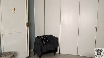 House burglar buttcrack was electrocuted in the chair