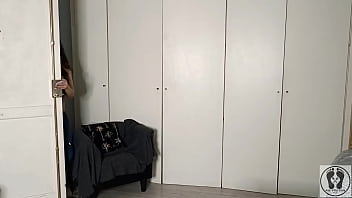 House burglar buttcrack was electrocuted in the chair