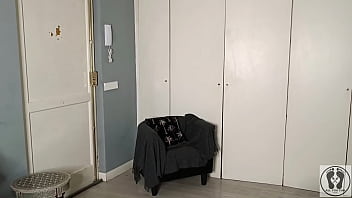 House burglar buttcrack was electrocuted in the chair