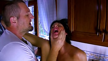 Scopata mattutina con la mia vicina succhia cazzi