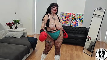 Hot boxing personal training chubby girl