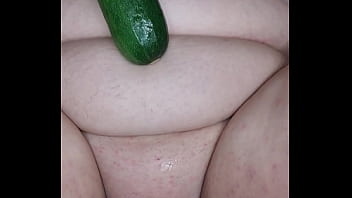Hungry bbw stretches her creamy pussy with vegetables Hungry bbw stretches her creamy pussy with vegetables