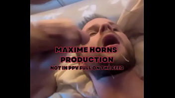 Quand un daddy te prend comme il en a envie m’a baisé avec puissance et m’a offert une belle finition su