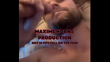 Quand un daddy te prend comme il en a envie m’a baisé avec puissance et m’a offert une belle finition su