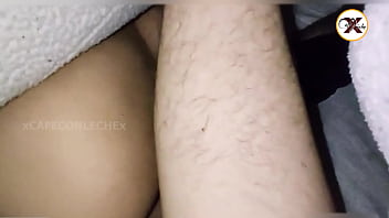 Chibola experimentando por primera vez tener relaciones sexuales