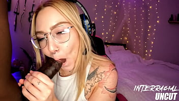 Damn these white bitch got a huge ass and loves bbc