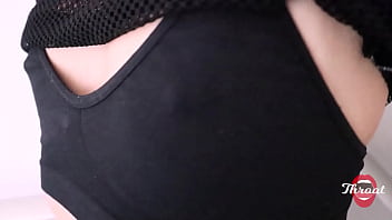 A meia irmã da minha namorada me deu uma bela mamada na rola quase fomos pegos