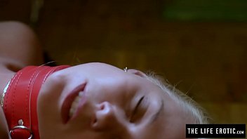 Cute blonde gets tied up in chains while she masturbates Cute blonde gets tied up in chains while she masturbates