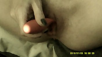 Verify couple masturbates together