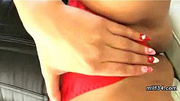 Seriously sexy mom cums hard