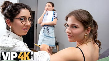 Office workers use dildo and pussy licking for a lunch break