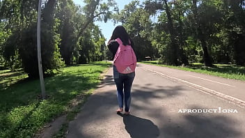 Wetting jeans in public and public blowjob