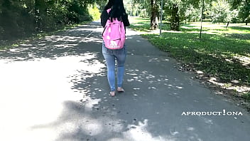 Wetting jeans in public and public blowjob