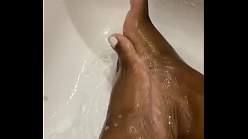 Shower foot fun