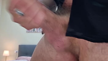 Strappa gli slip e sputa sul cazzo sega con enorme sborrata densa sexy e arrapato