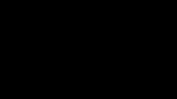 Strappa gli slip e sputa sul cazzo sega con enorme sborrata densa sexy e arrapato