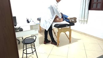 Gynecologist performs rectal exam with his fingers in her ass