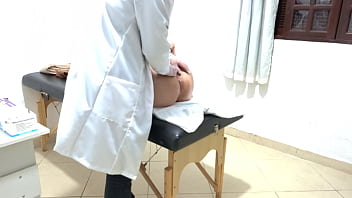 Gynecologist performs rectal exam with his fingers in her ass