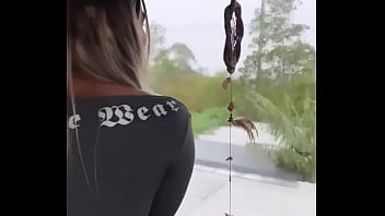 Loira gostosa de calcinha