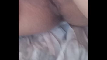 Gostosa na rede querendo ir pra cama