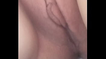 Gostosa na rede querendo ir pra cama