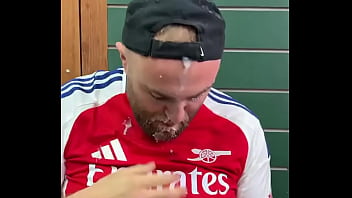 “i have to block you because you waste all the cum and it's too frustrating to watch ” chuckmarksssf don’t be ch