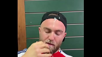 “i have to block you because you waste all the cum and it's too frustrating to watch ” chuckmarksssf don’t be ch