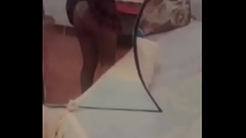 Te muestro mis nalgas y como me queda mis putidisfraz