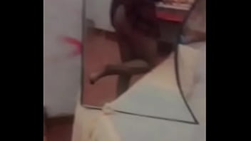 Te muestro mis nalgas y como me queda mis putidisfraz