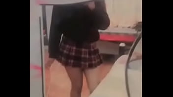 Te muestro mis nalgas y como me queda mis putidisfraz