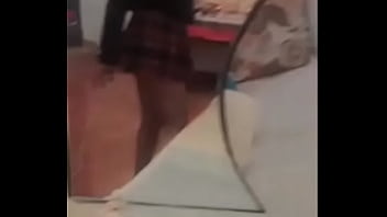 Te muestro mis nalgas y como me queda mis putidisfraz