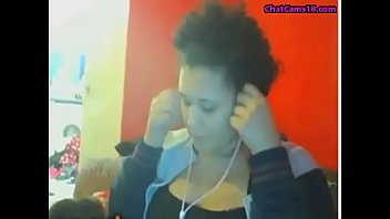 Uninteresting girls on webcam reacting to me