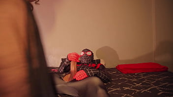 Festa de halloween casada deu no pelo e tomou gozada dentro do cu e o corno assistiu tudinho de perto