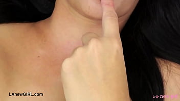 Aspiring model naked clsoe up