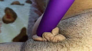 I'm testing a new sex toy on my pussy