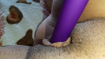 I'm testing a new sex toy on my pussy