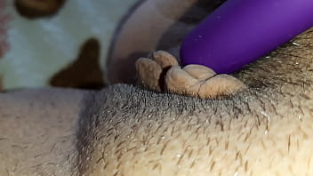 I'm testing a new sex toy on my pussy