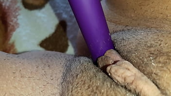 I'm testing a new sex toy on my pussy