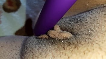I'm testing a new sex toy on my pussy