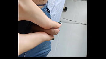 Ganhei leitinho nos pés após footjoob gostoso