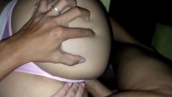 O marido dela saiu pra viajar O marido dela saiu pra viajar