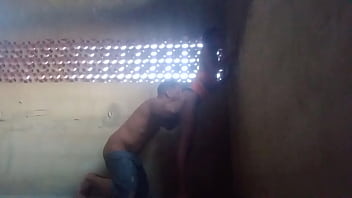 Dei gostoso no meu terraço para o marido da minha amiga