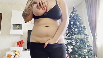 Masturbate pussy with pantyhose on