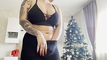 Masturbate pussy with pantyhose on