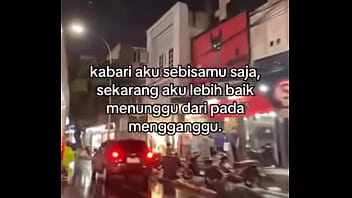 Girl masturbate with bottle