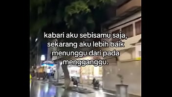 Girl masturbate with bottle