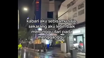 Girl masturbate with bottle